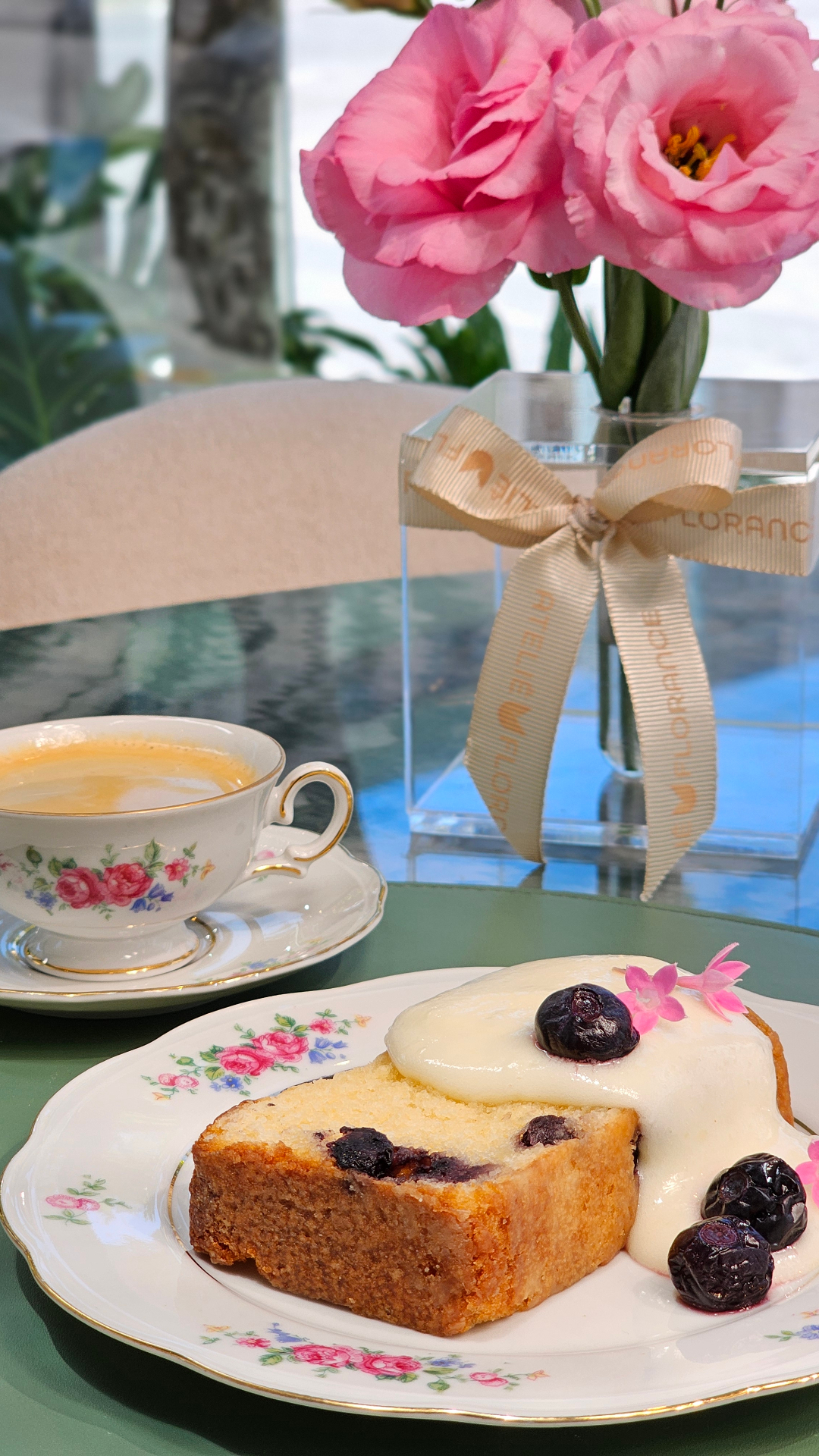 Café Florance - Ambiente acolhedor com plantas